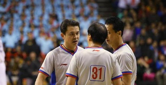 尼斯主帅赛后炮轰裁判误判  